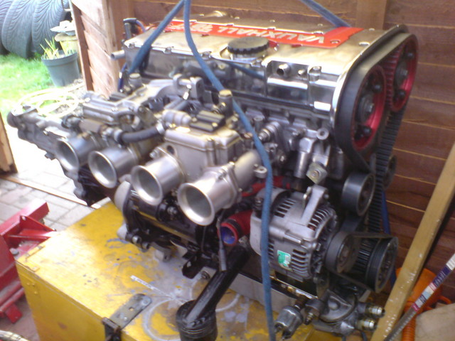 Rescued attachment ENGINE INSTALL 2008 002.jpg